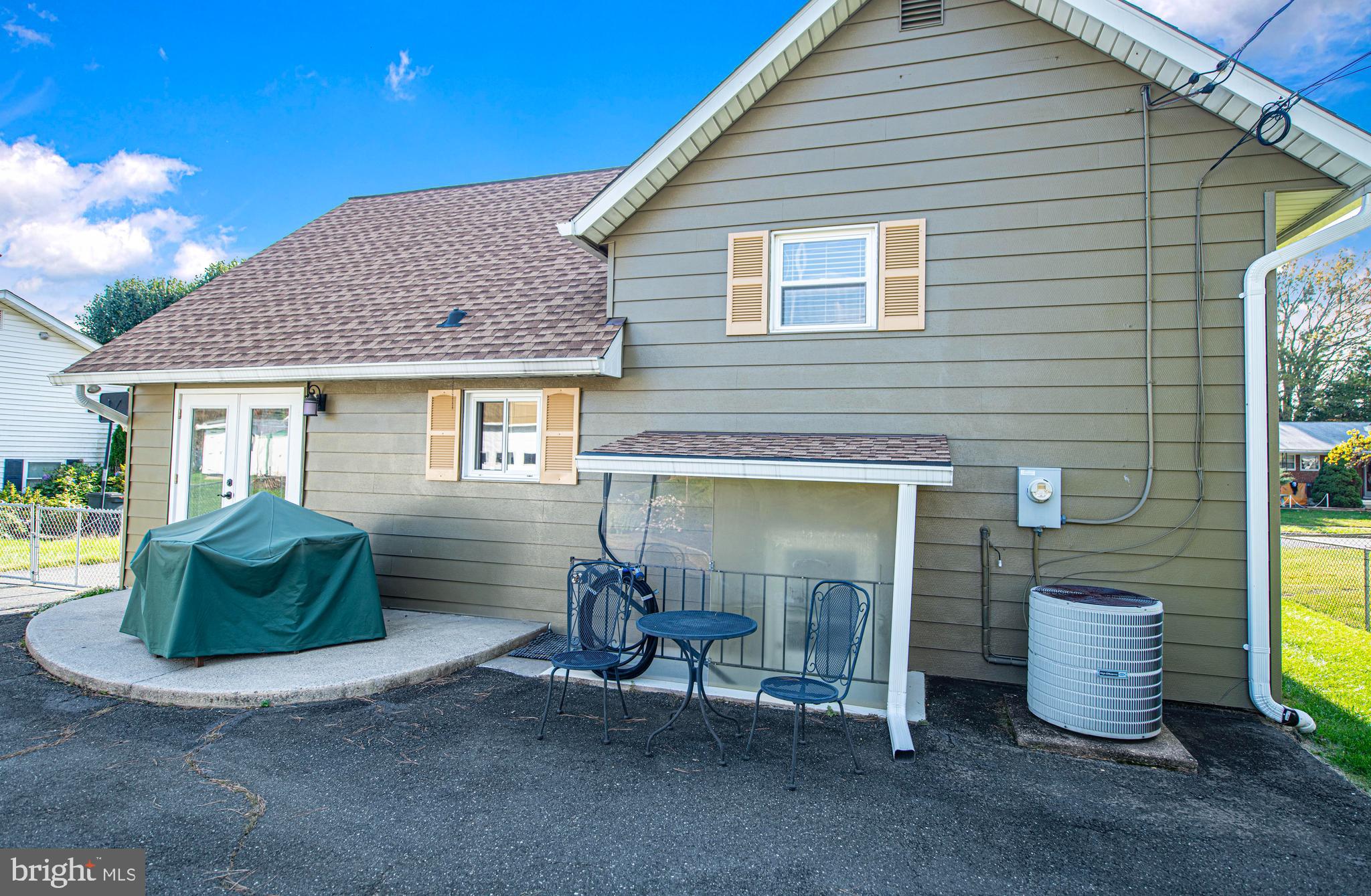 PERRY HALL ESTATES - Residential