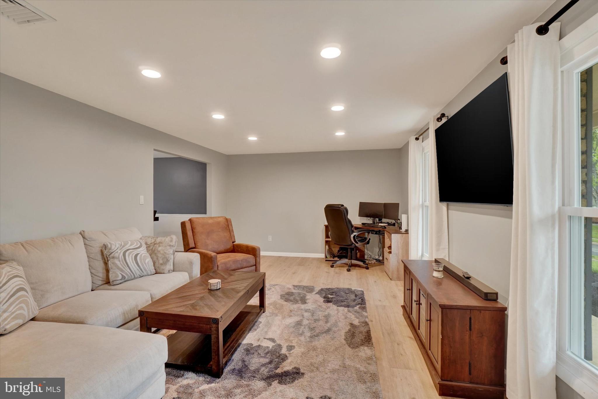 2252 CHESTNUT ROAD