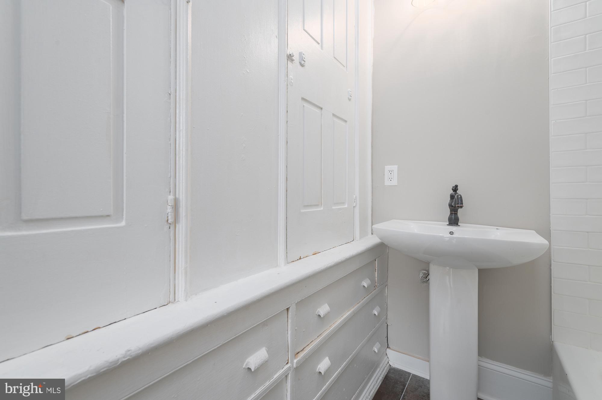 BOLTON HILL HISTORIC DISTRICT - Residential Lease