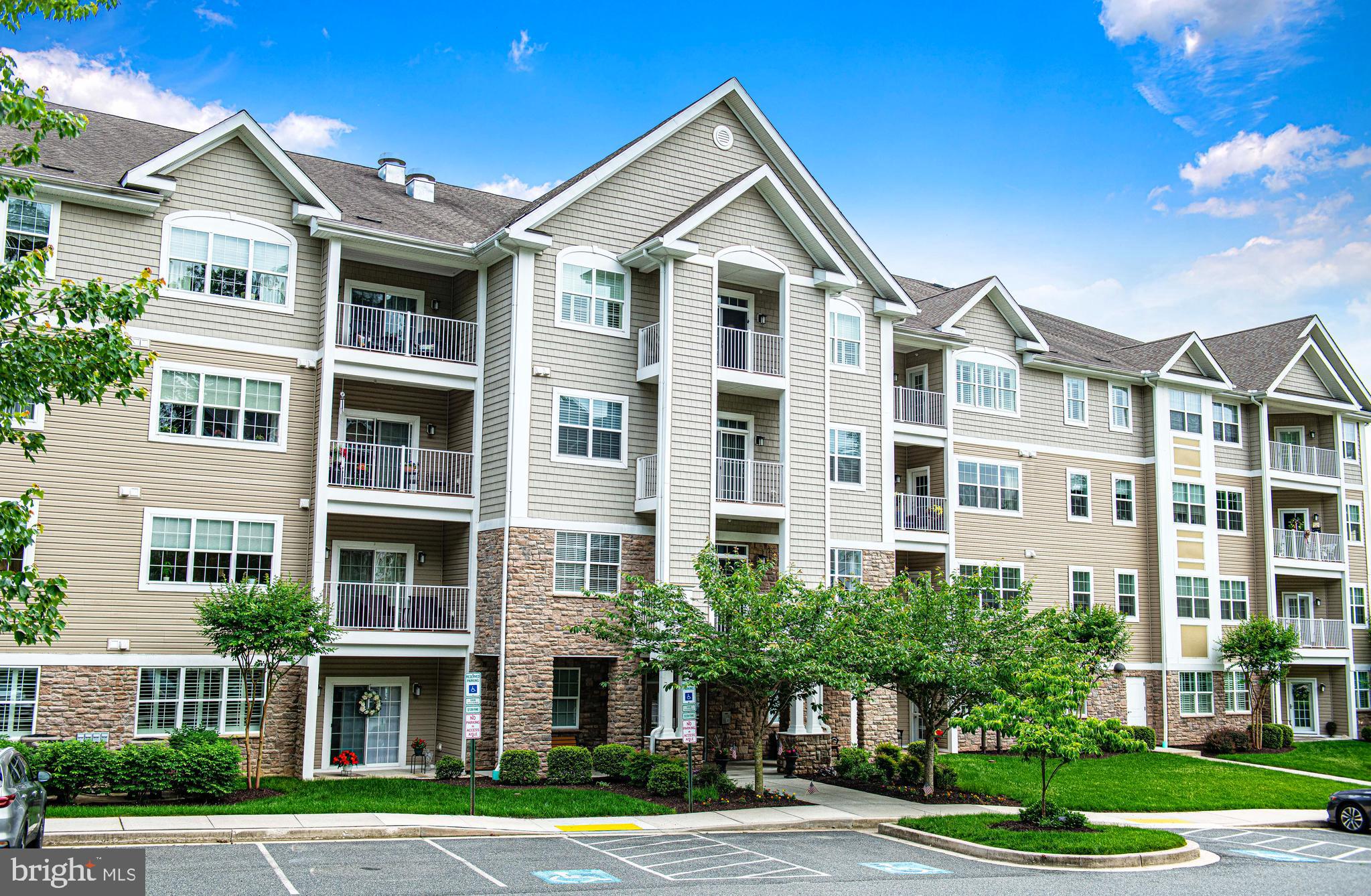 OVERLOOK AT MACPHAIL WOODS - Residential