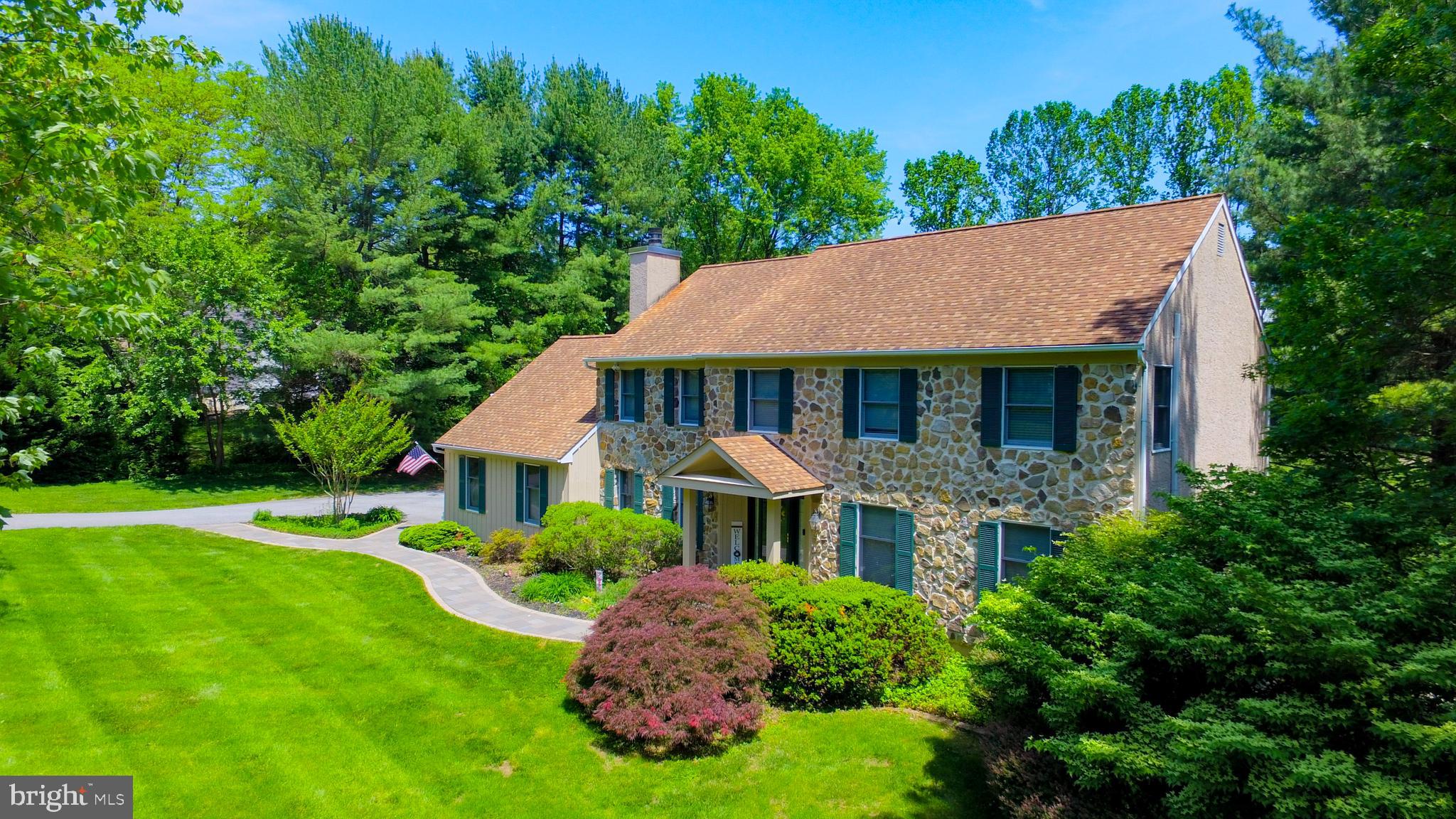 1136 CARDINAL DRIVE