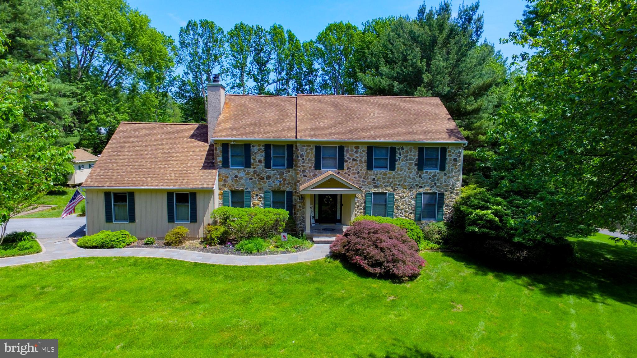 1136 CARDINAL DRIVE