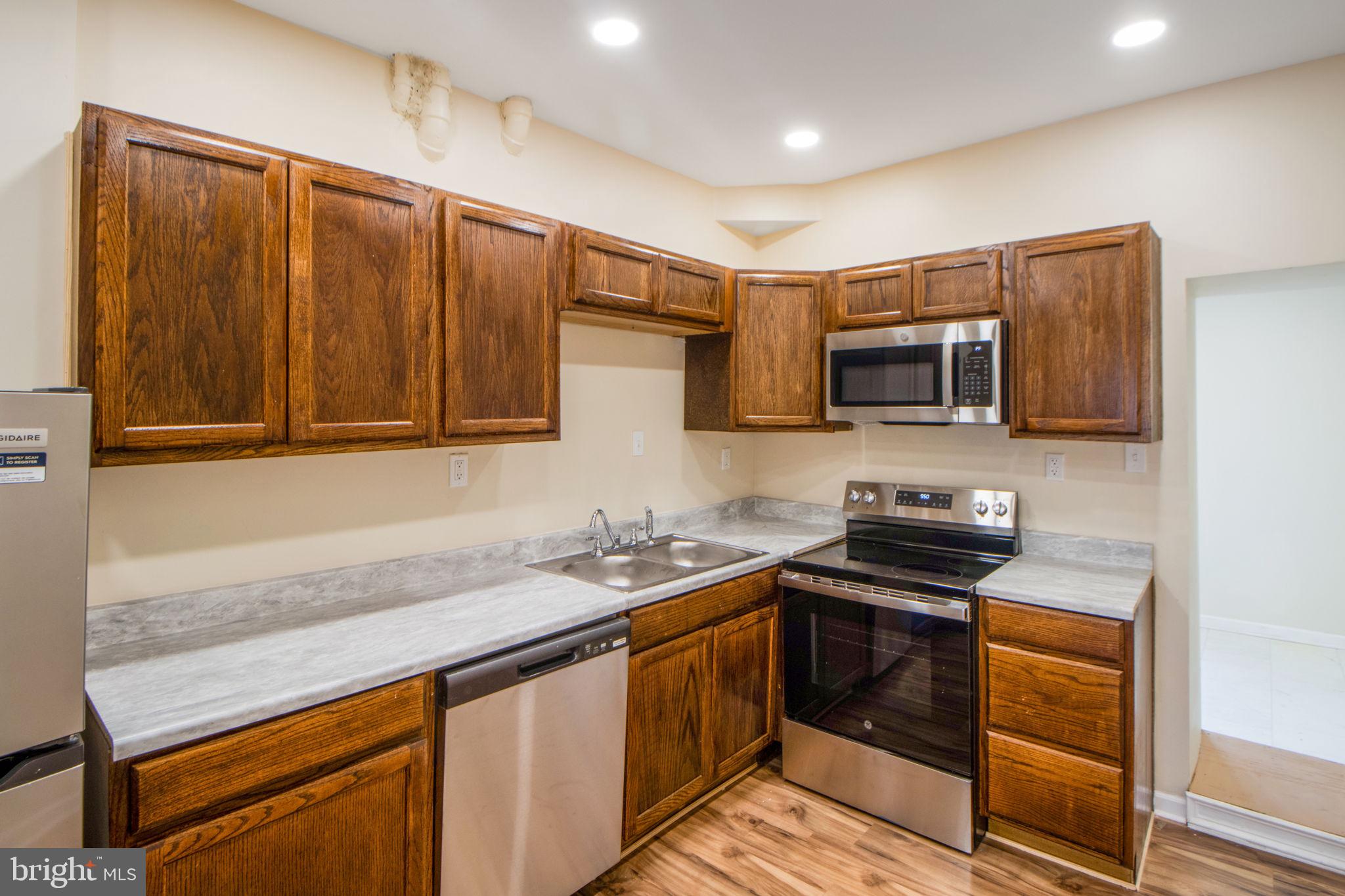 BALTIMORE EAST - SOUTH CLIFTON PARK HIST. DISTRICT - Residential