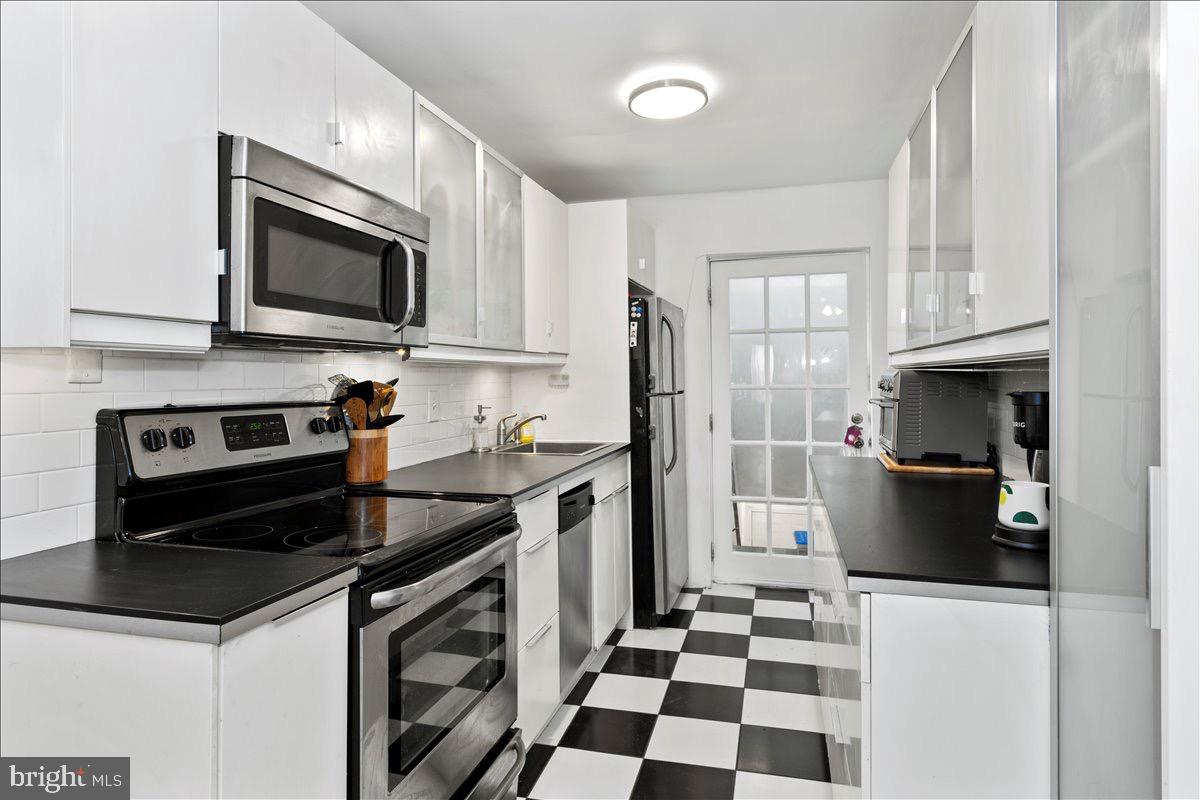 FISHTOWN - Residential Lease