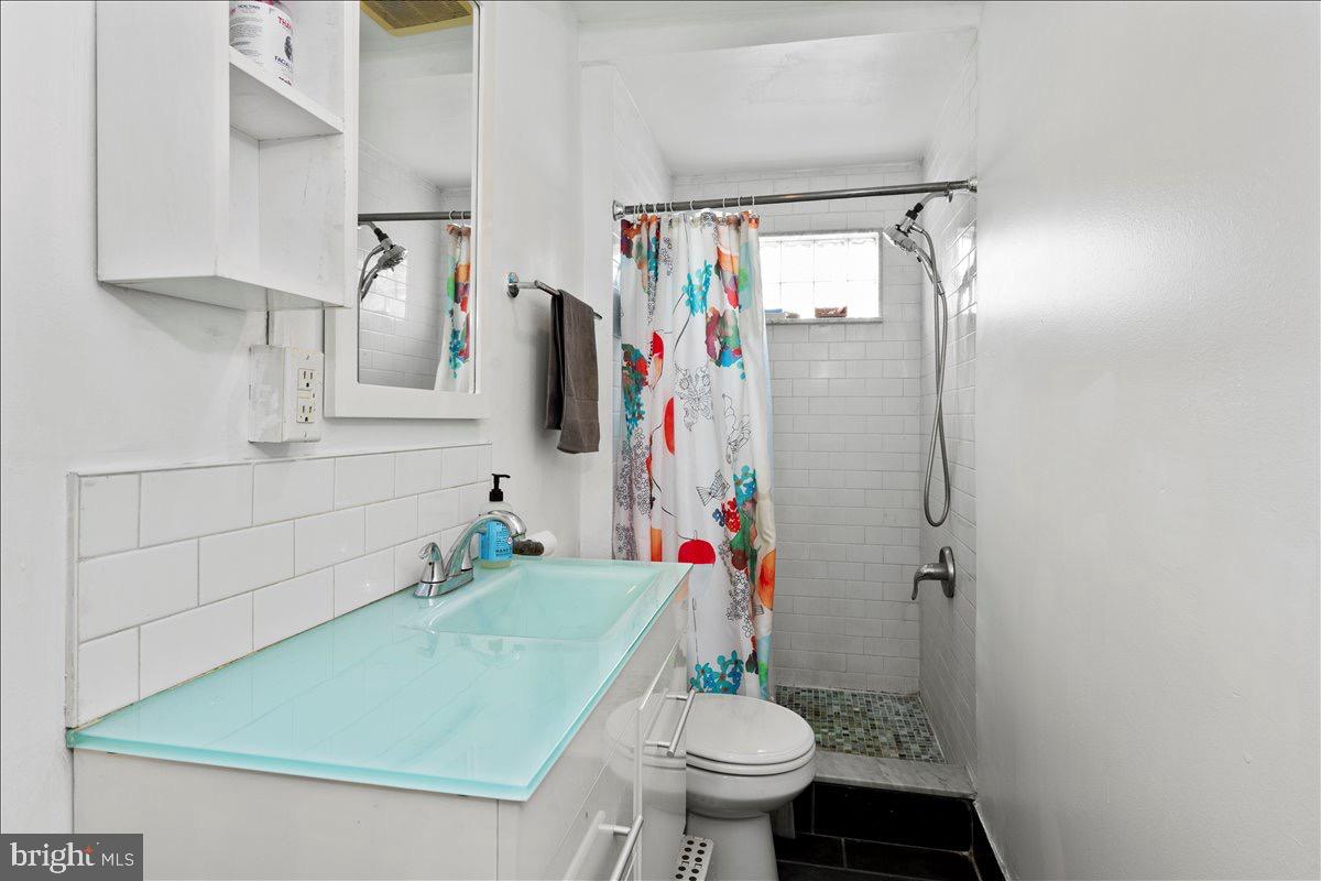 FISHTOWN - Residential Lease