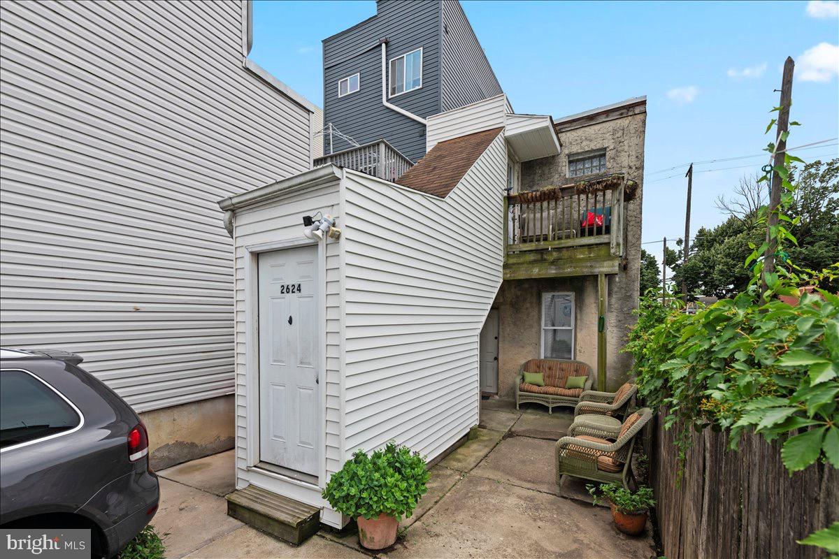 FISHTOWN - Residential Lease