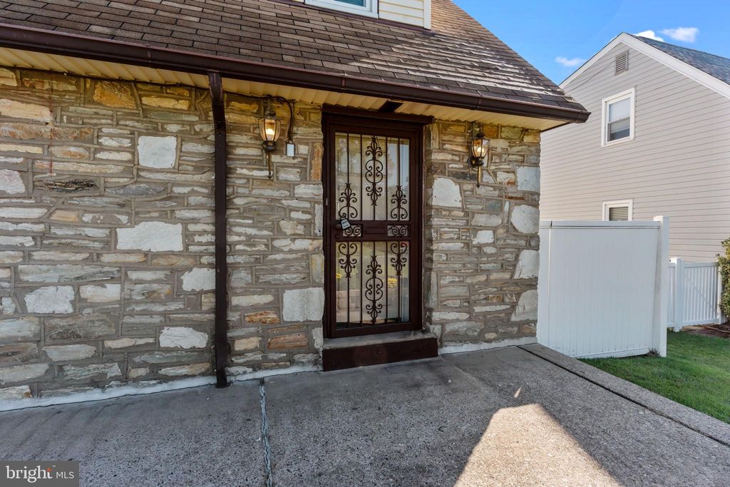 Photo of 3165 Weston Street, PHILADELPHIA, PA 19136 (MLS # PAPH2540910)