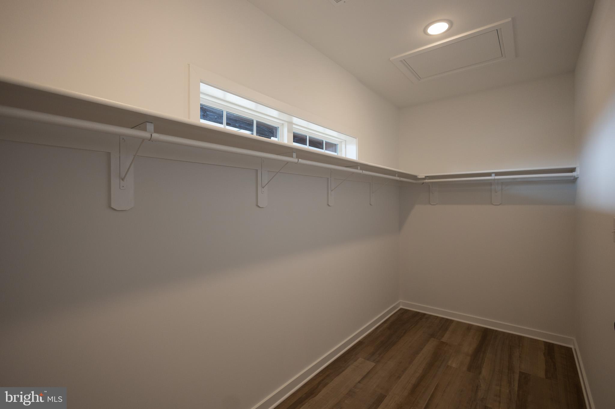 MEADOW CREST - Residential