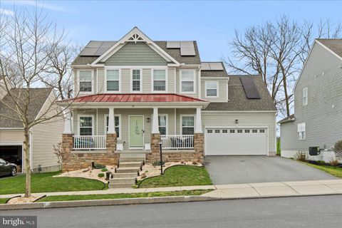 Photo of 42 Honeysuckle Drive, Marietta, PA 17547 (MLS # PALA2049814)