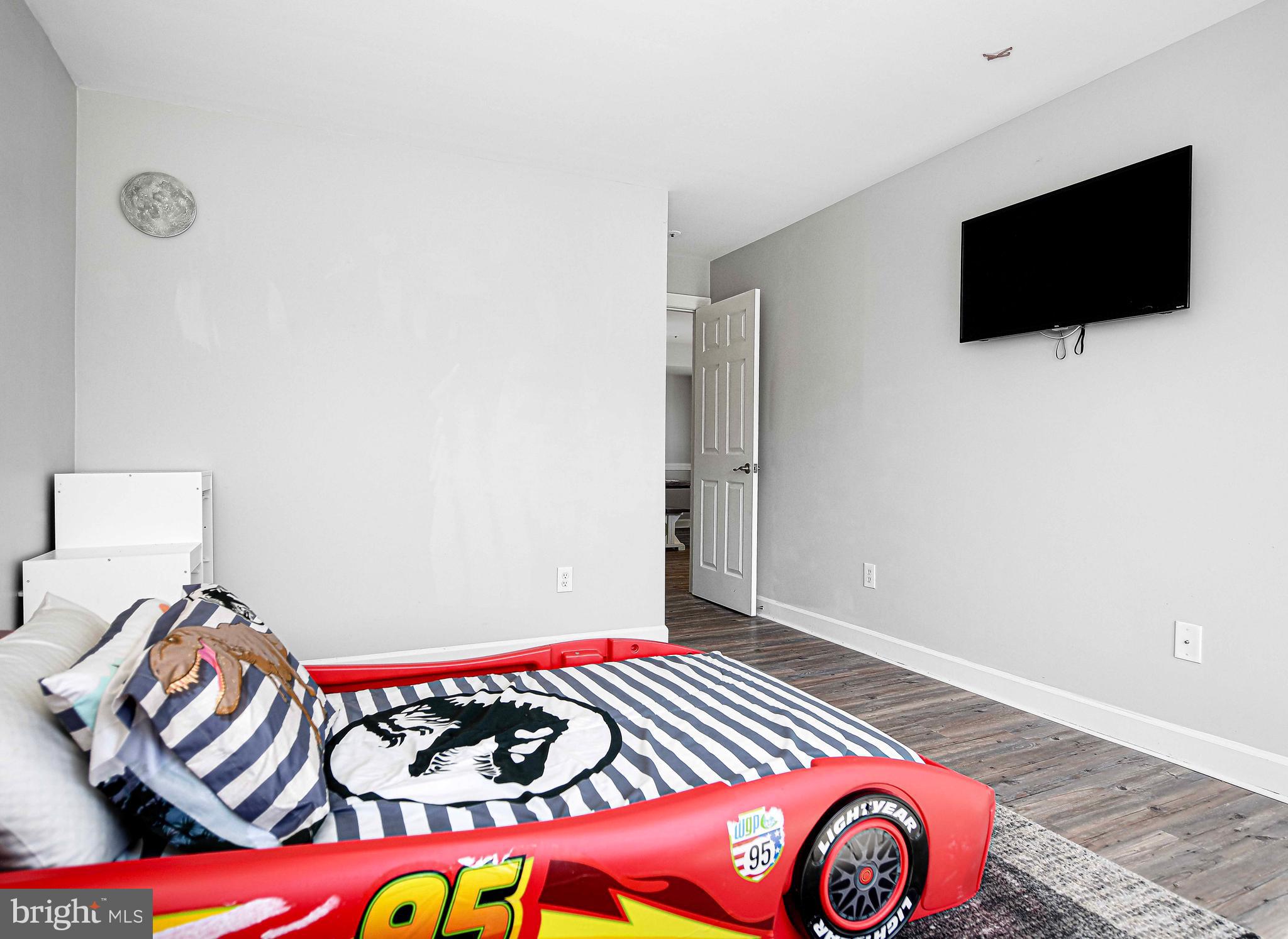 BRENTWOOD CONDO - Residential