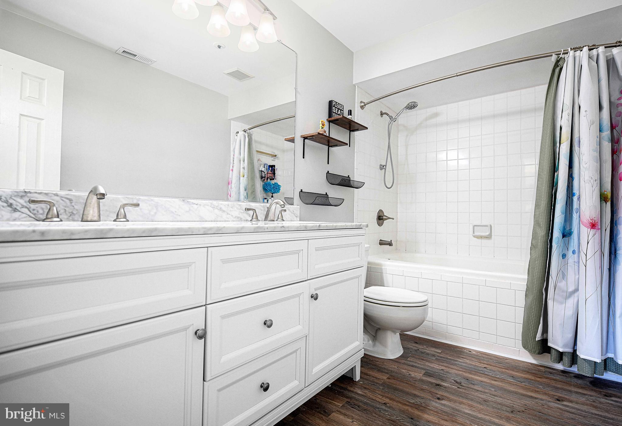 BRENTWOOD CONDO - Residential