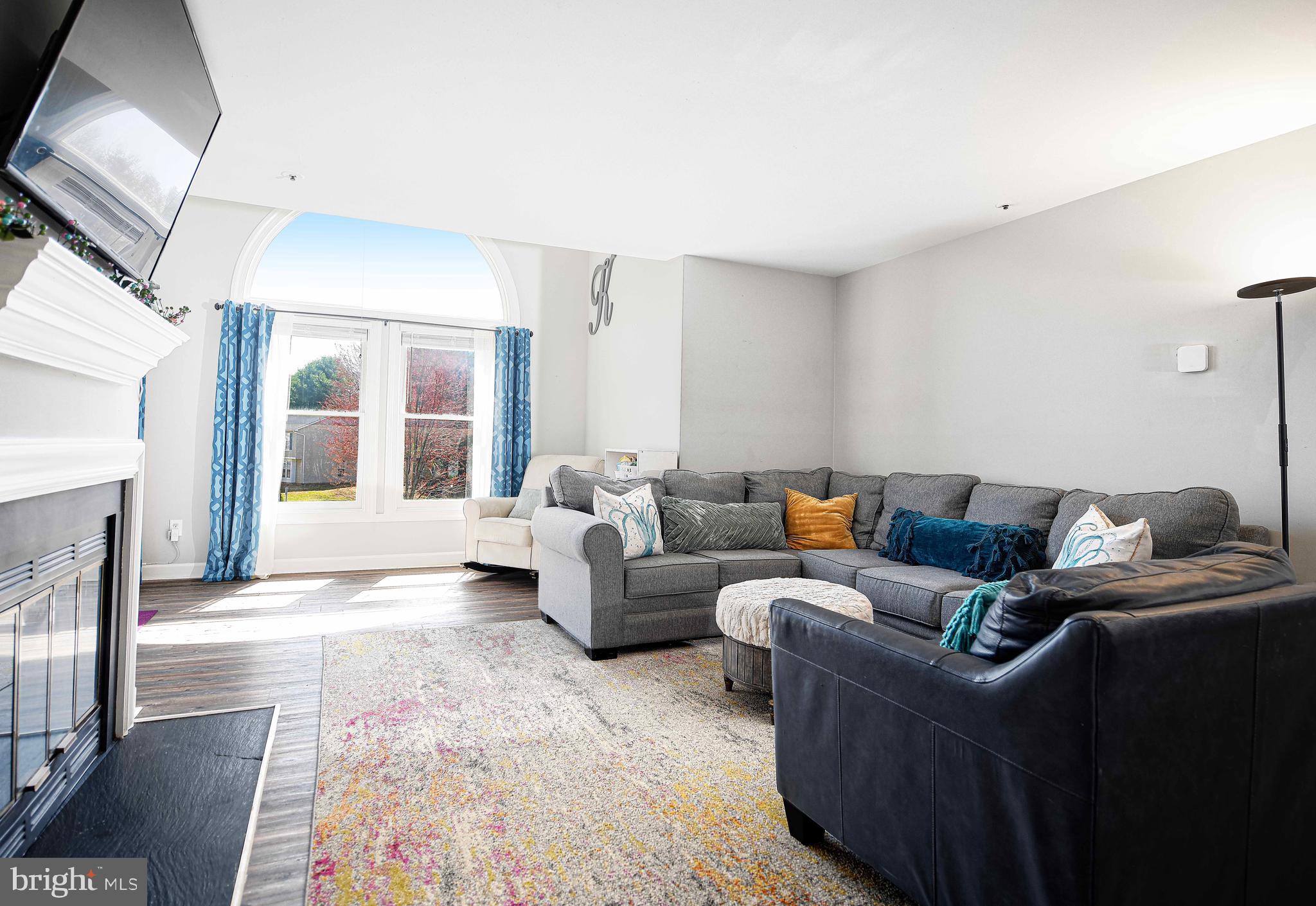 BRENTWOOD CONDO - Residential