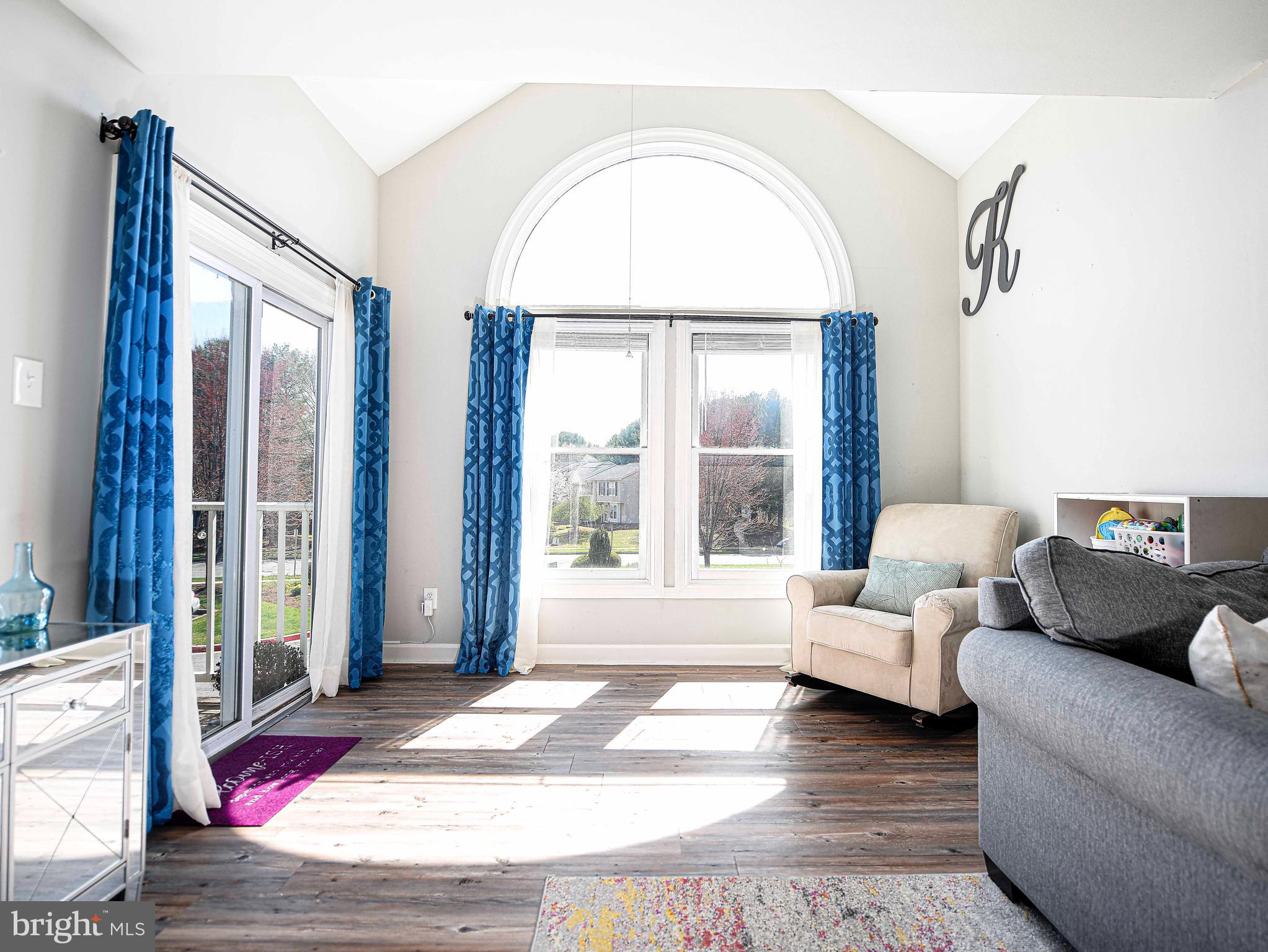 BRENTWOOD CONDO - Residential