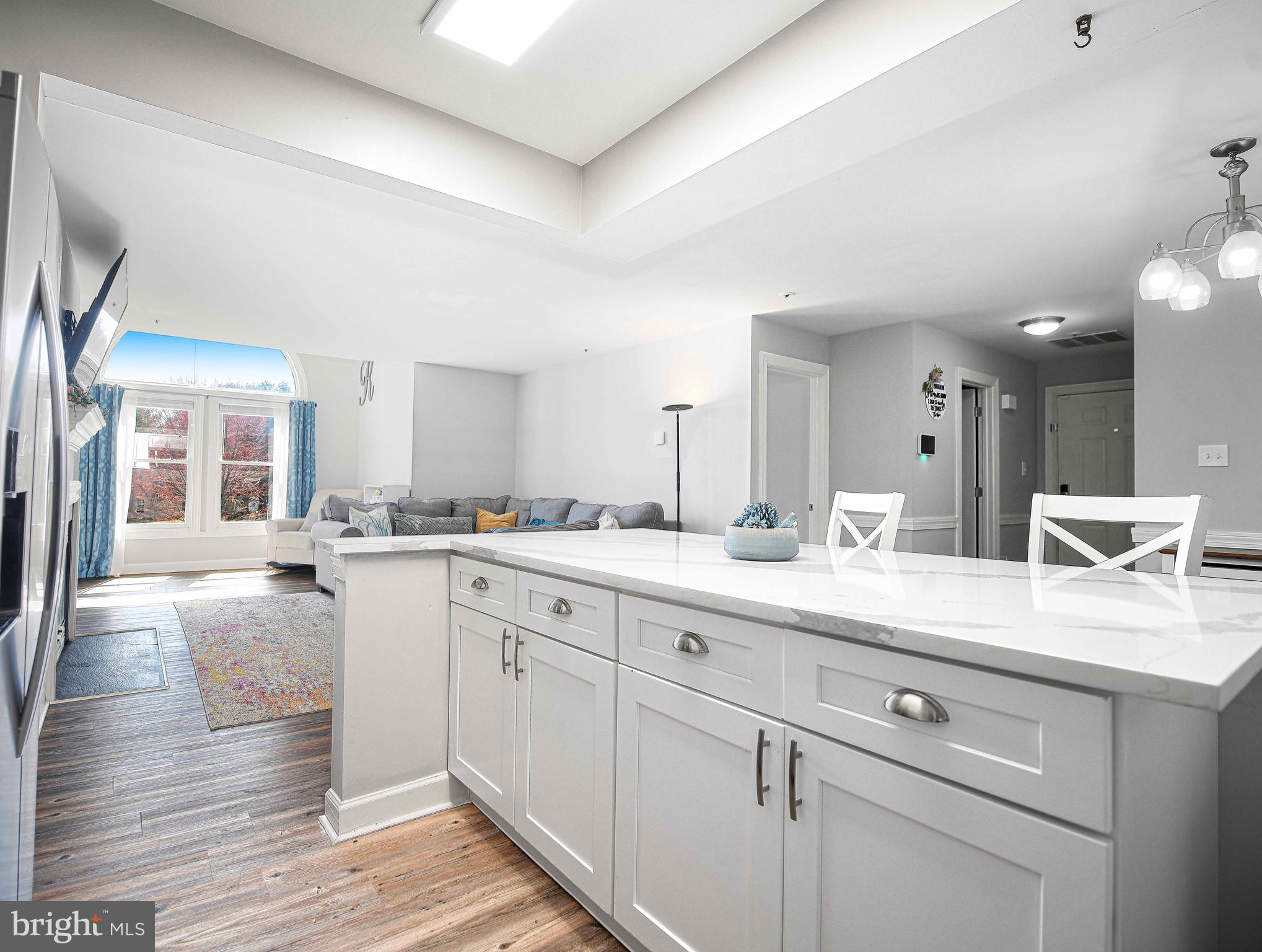 BRENTWOOD CONDO - Residential