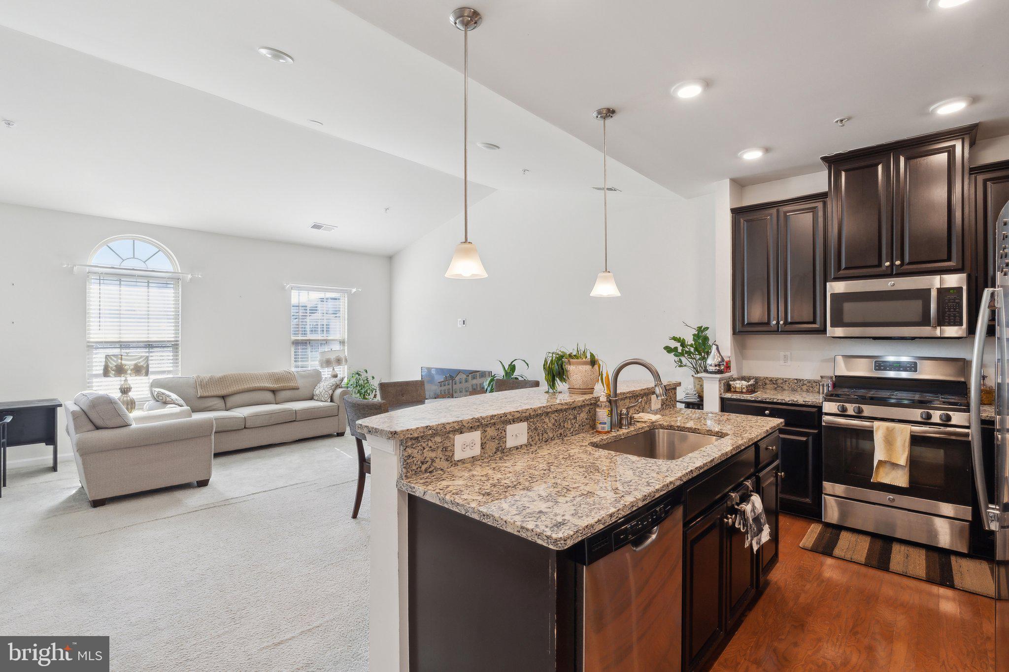 VIRGINIA MANOR CONDOMINIUM - Residential Lease