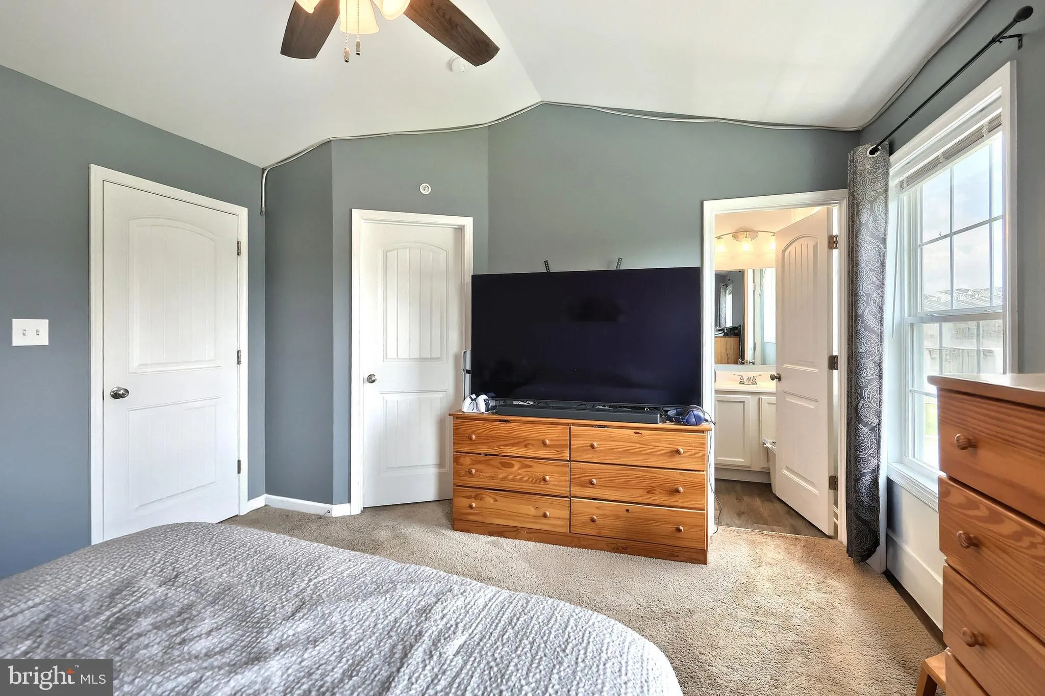 Hanover, Pennsylvania 17331, United States, 3 Bedrooms Bedrooms, ,3 BathroomsBathrooms,Residential,Active,142981