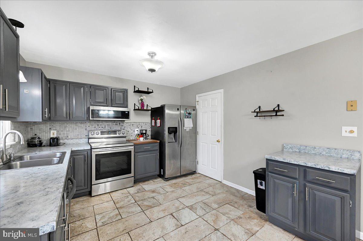 WOODMONT ESTATES - Residential