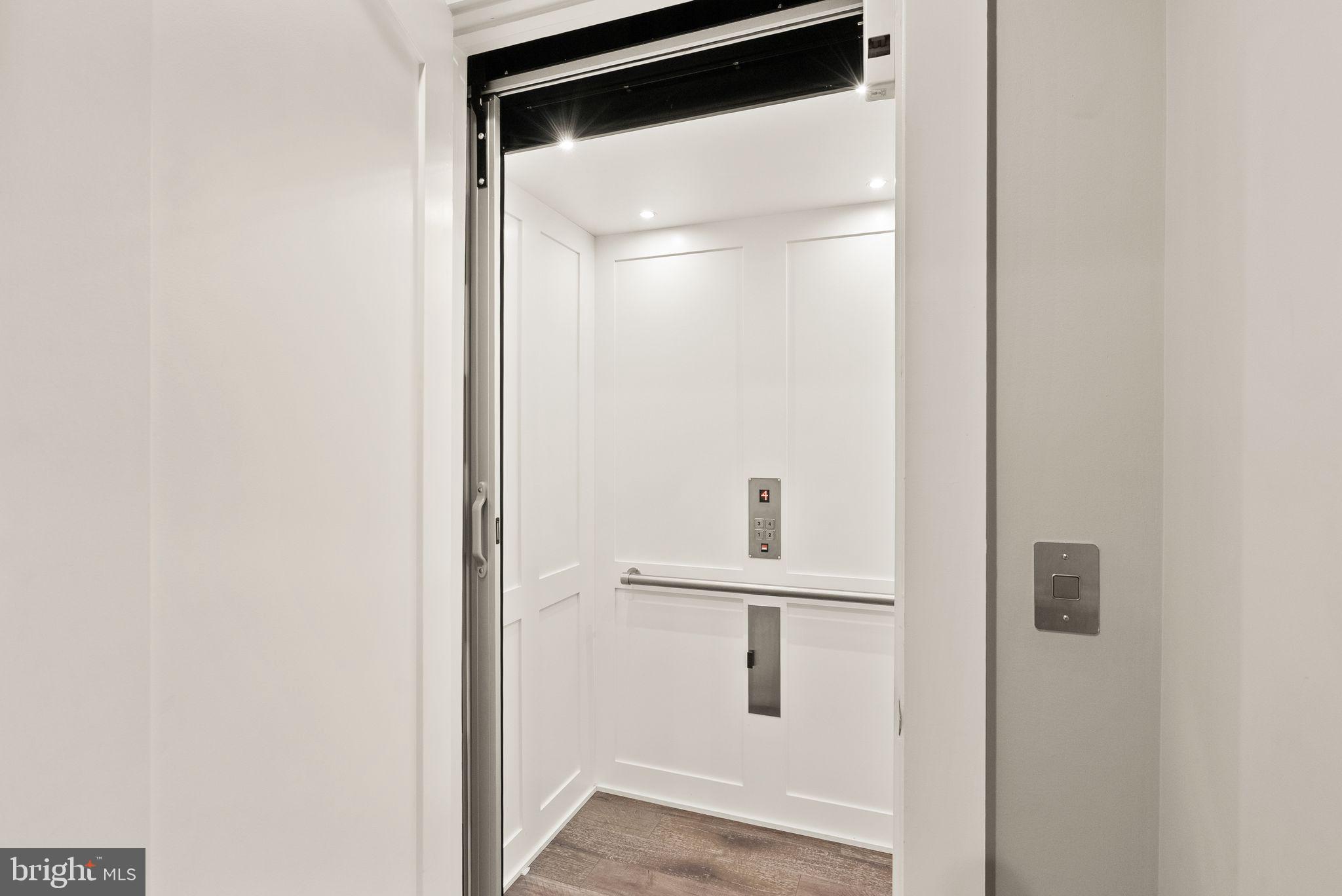 GROSVENOR HEIGHTS - Residential