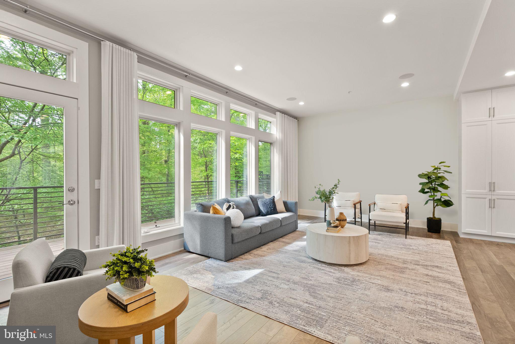 GROSVENOR HEIGHTS - Residential