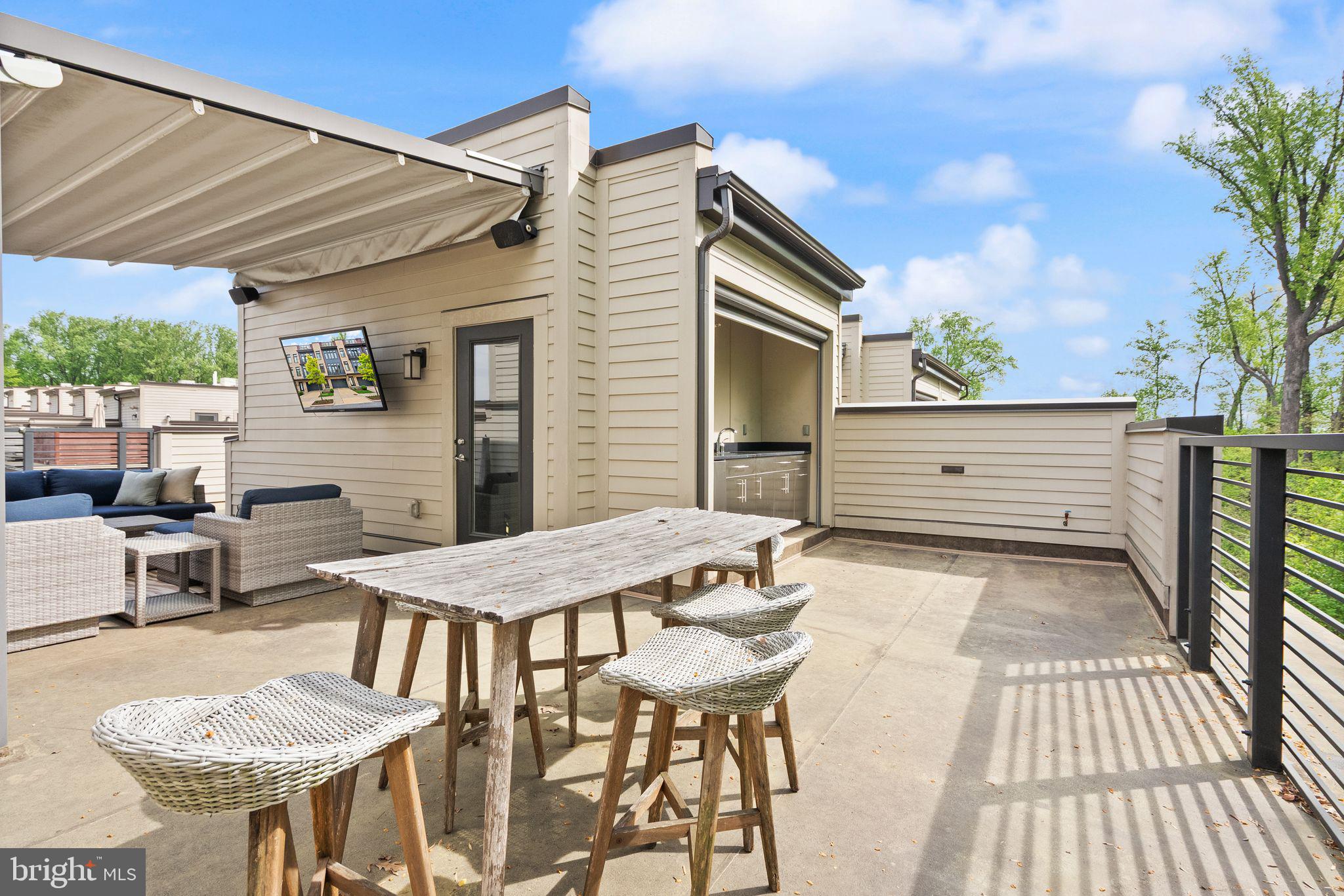 GROSVENOR HEIGHTS - Residential