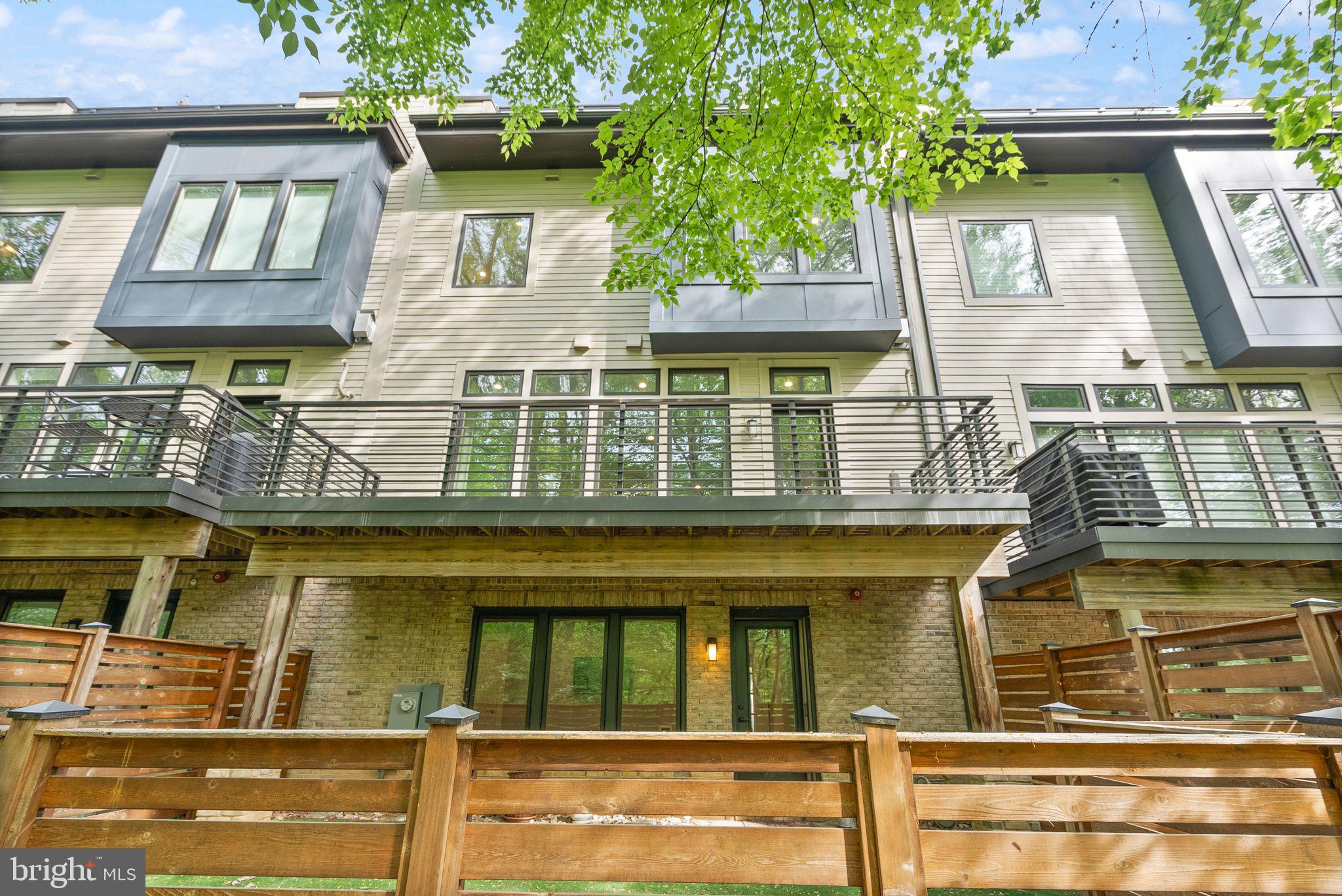 GROSVENOR HEIGHTS - Residential