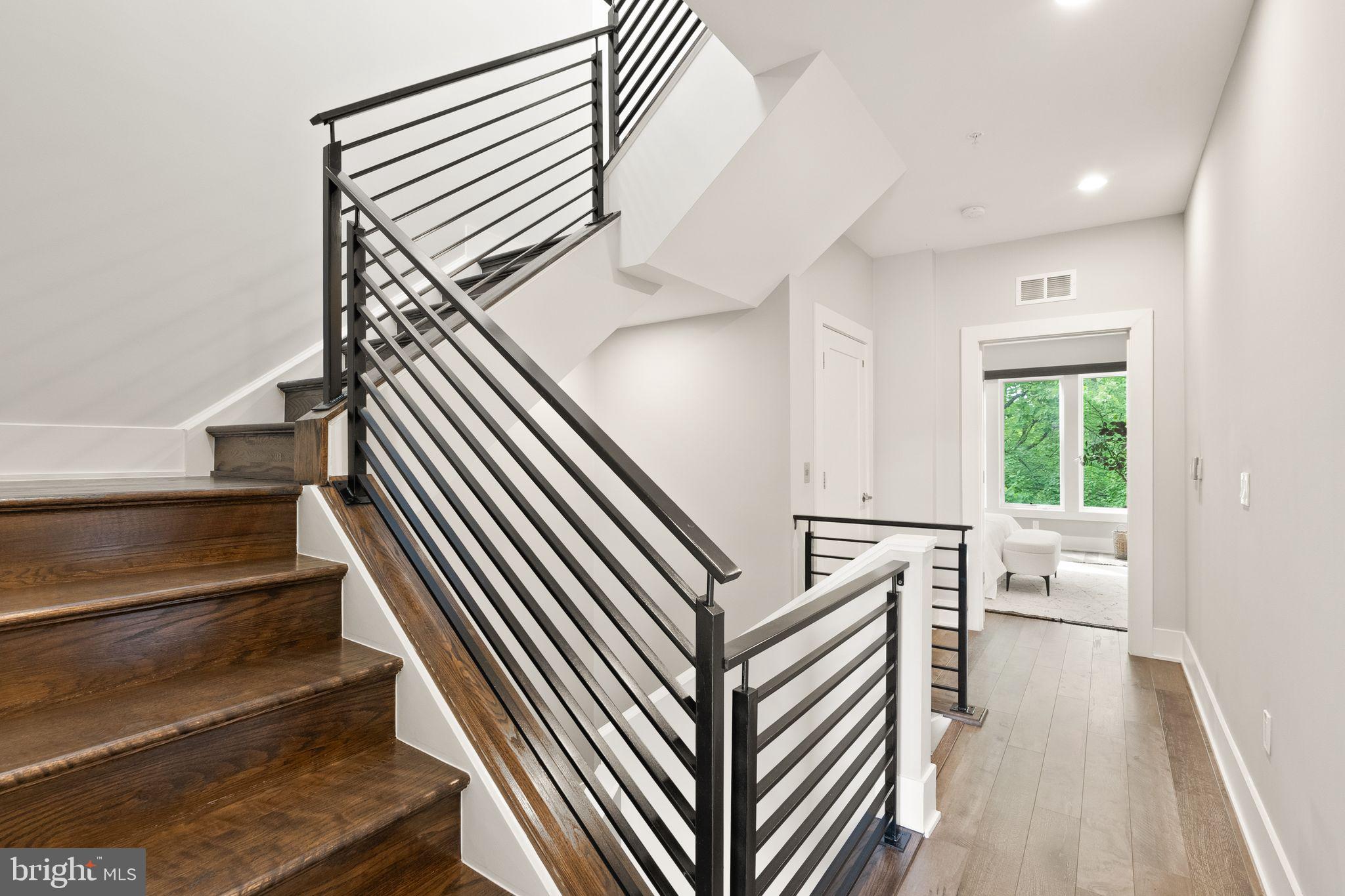 GROSVENOR HEIGHTS - Residential