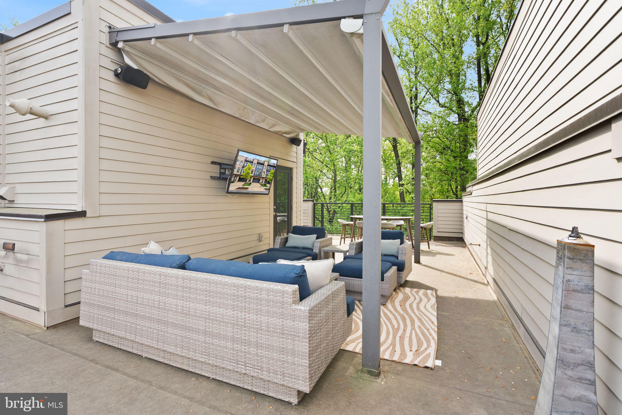 GROSVENOR HEIGHTS - Residential