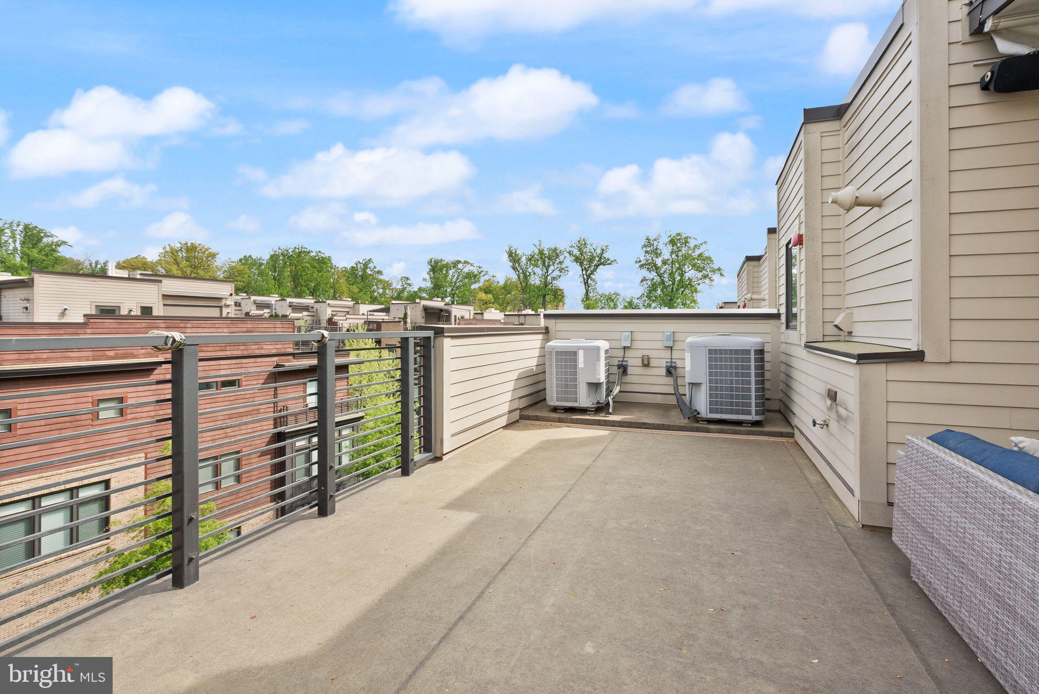 GROSVENOR HEIGHTS - Residential