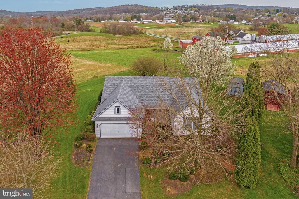 Photo of 45 CEDAR CT, REINHOLDS, PA 17569 (MLS # PALA2033532)