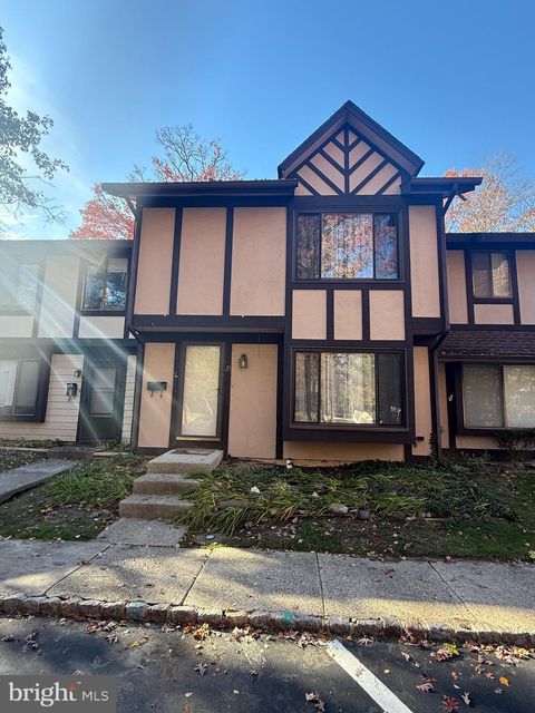 Townhouse For Sale - 21 Mulberry Court<br/> LUMBERTON, NJ 08048