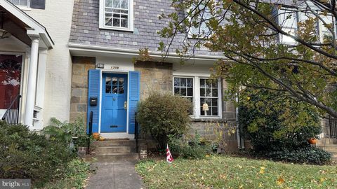 1709 37TH STREET NW WASHINGTON DC 20007