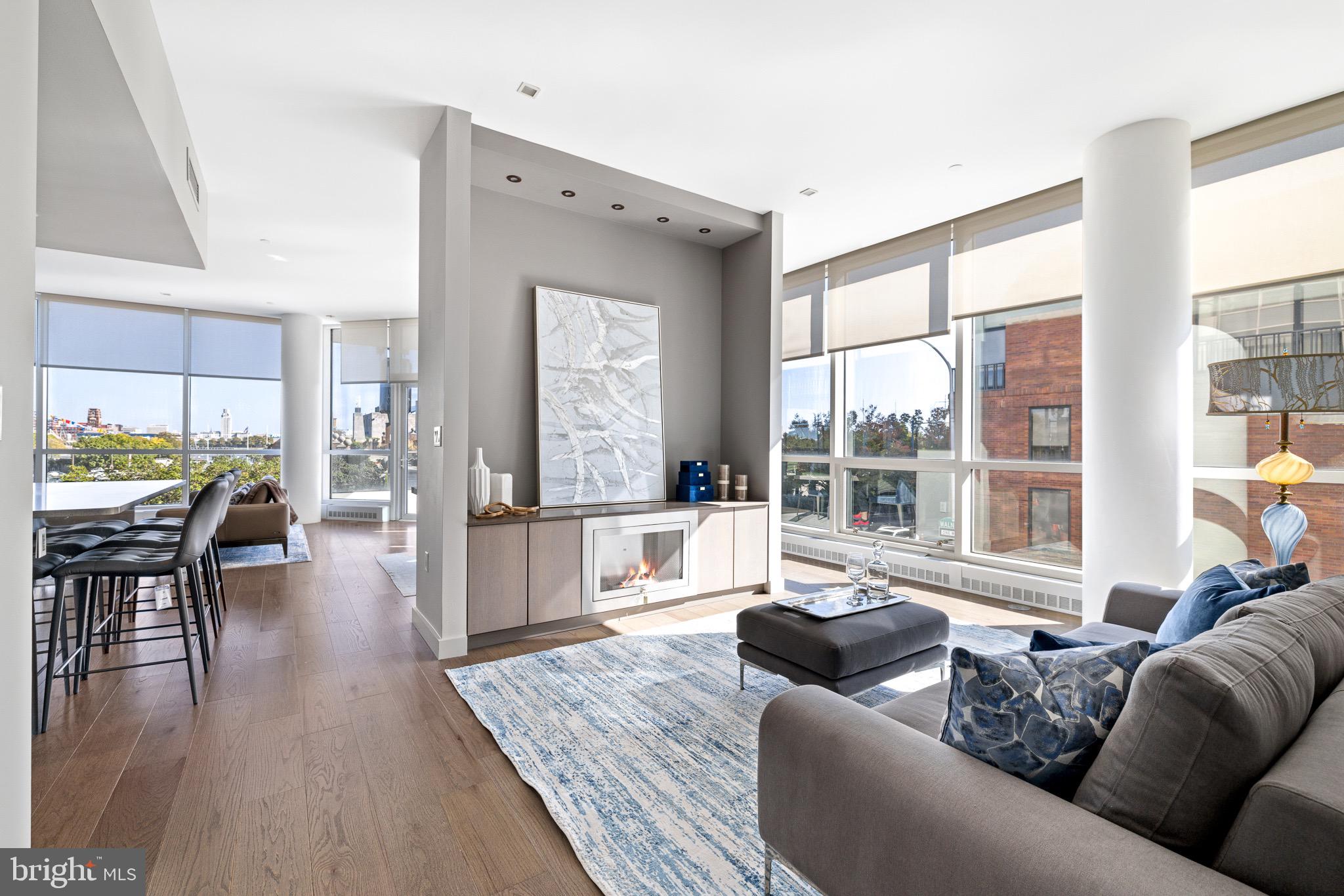 SOCIETY HILL - Residential