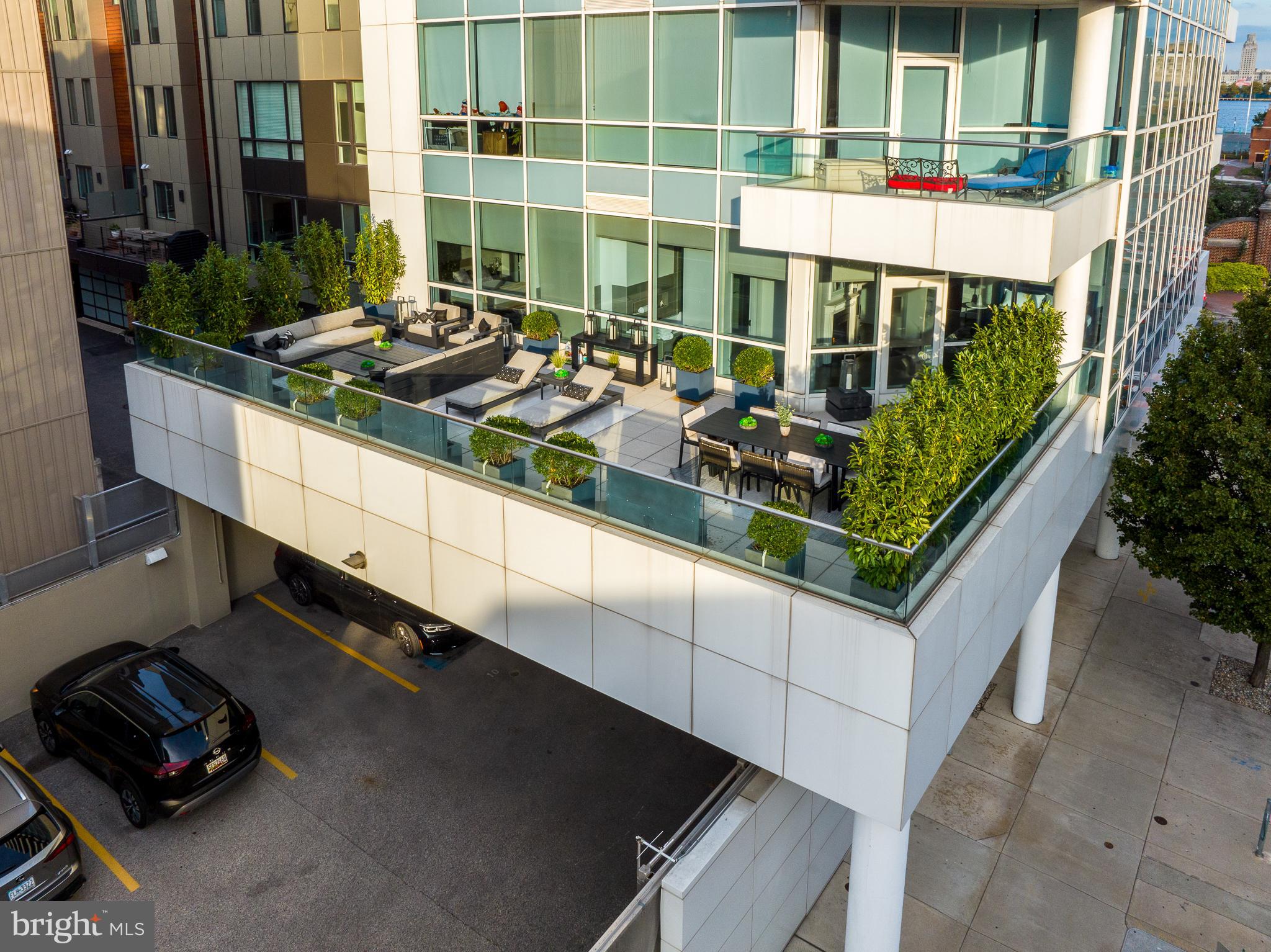 SOCIETY HILL - Residential