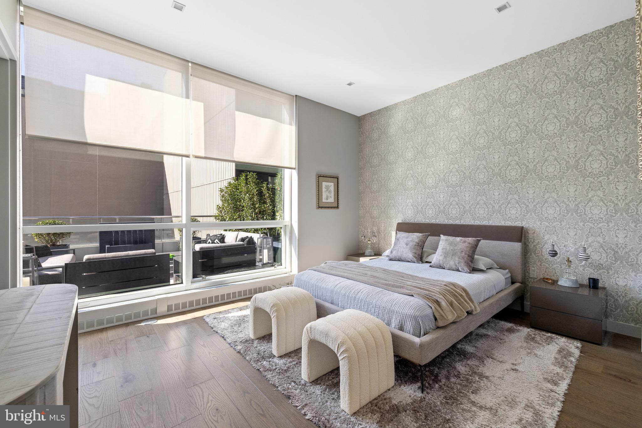 SOCIETY HILL - Residential