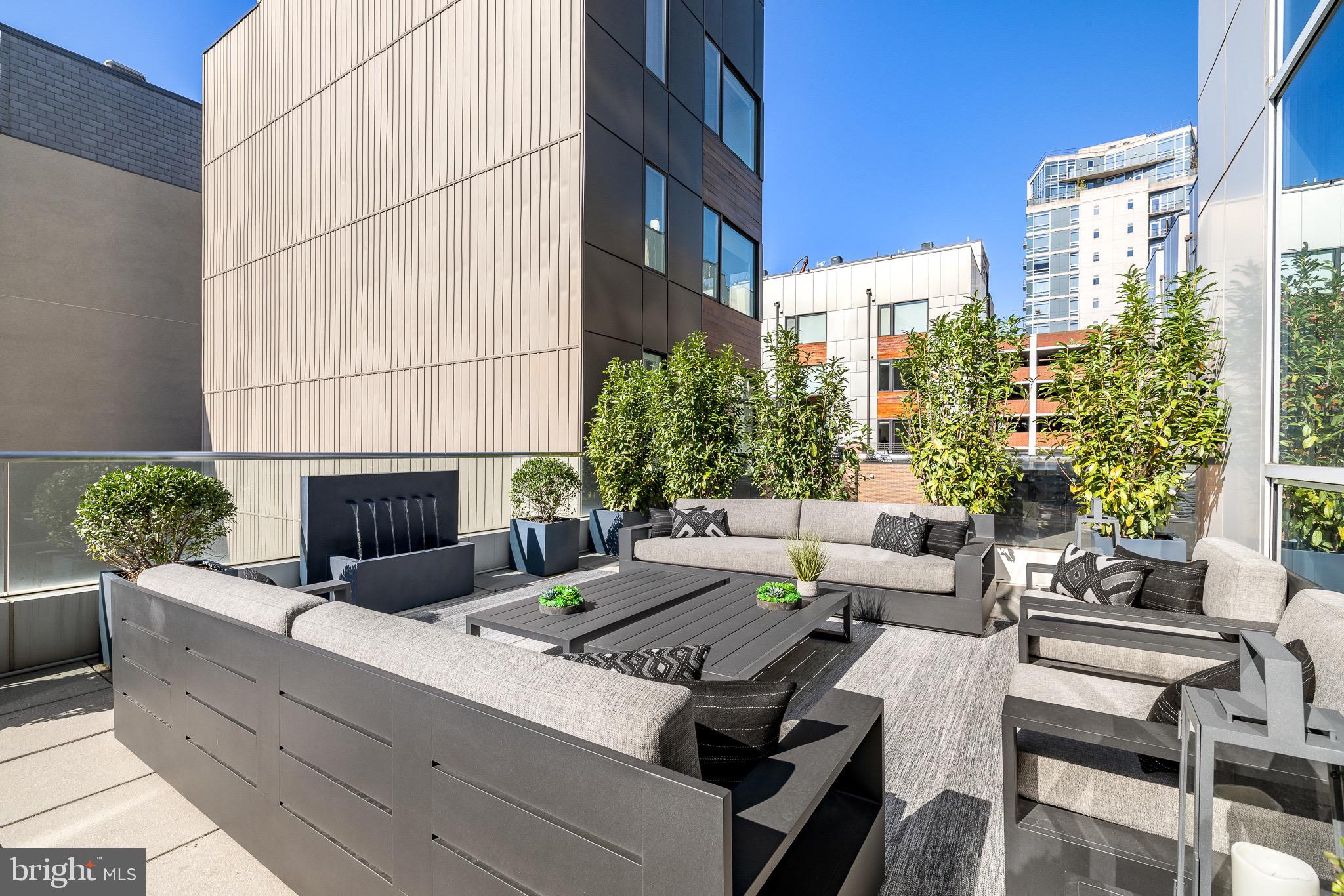 SOCIETY HILL - Residential