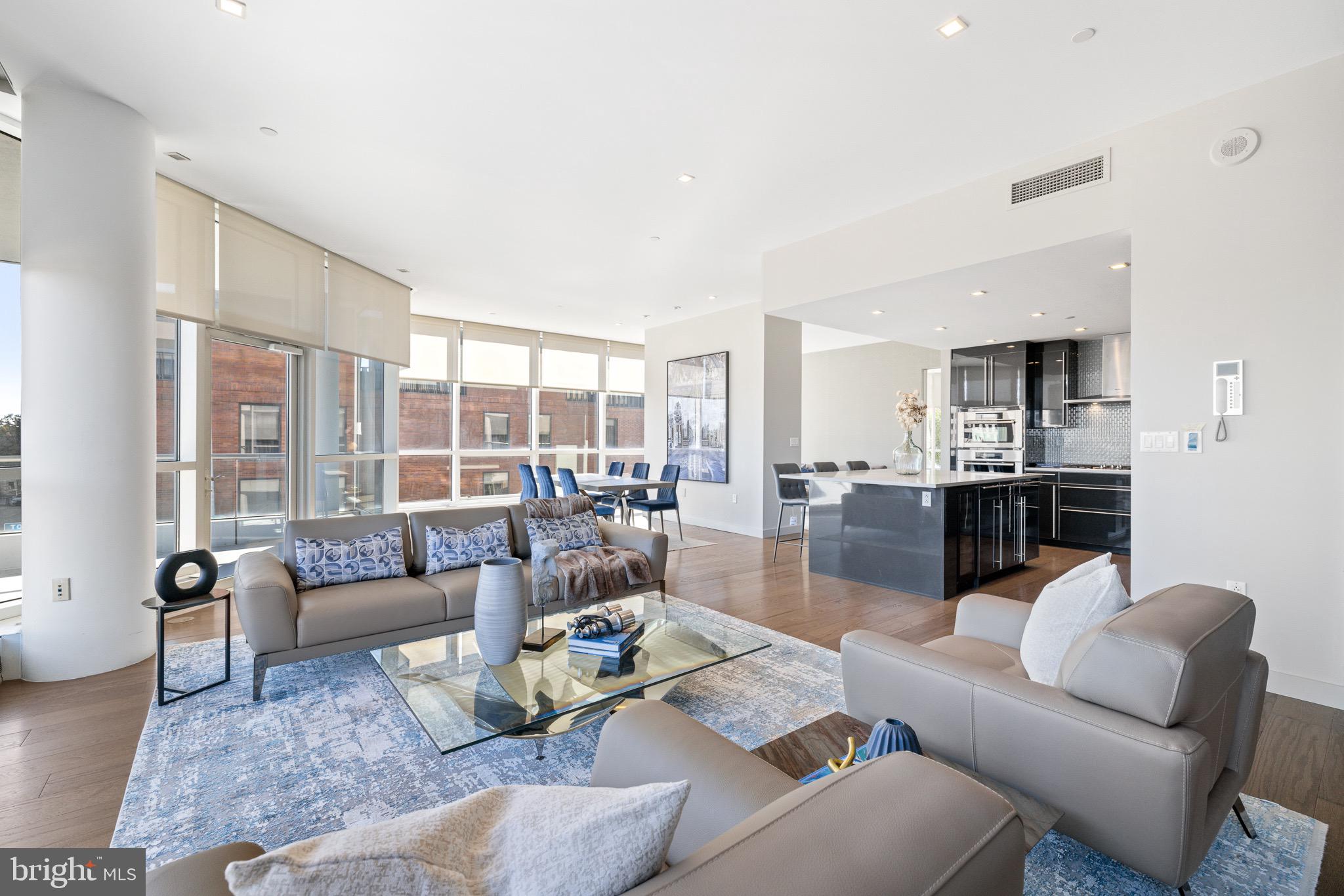 SOCIETY HILL - Residential