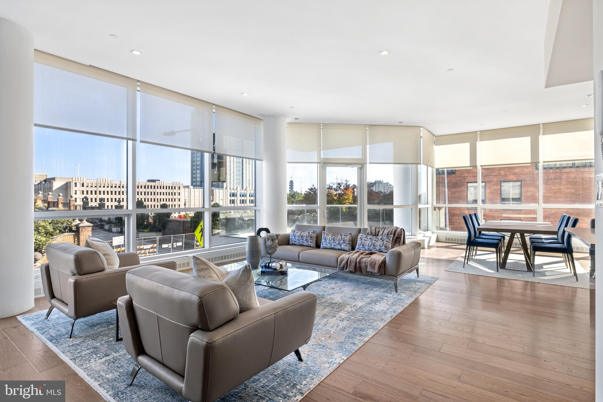 SOCIETY HILL - Residential