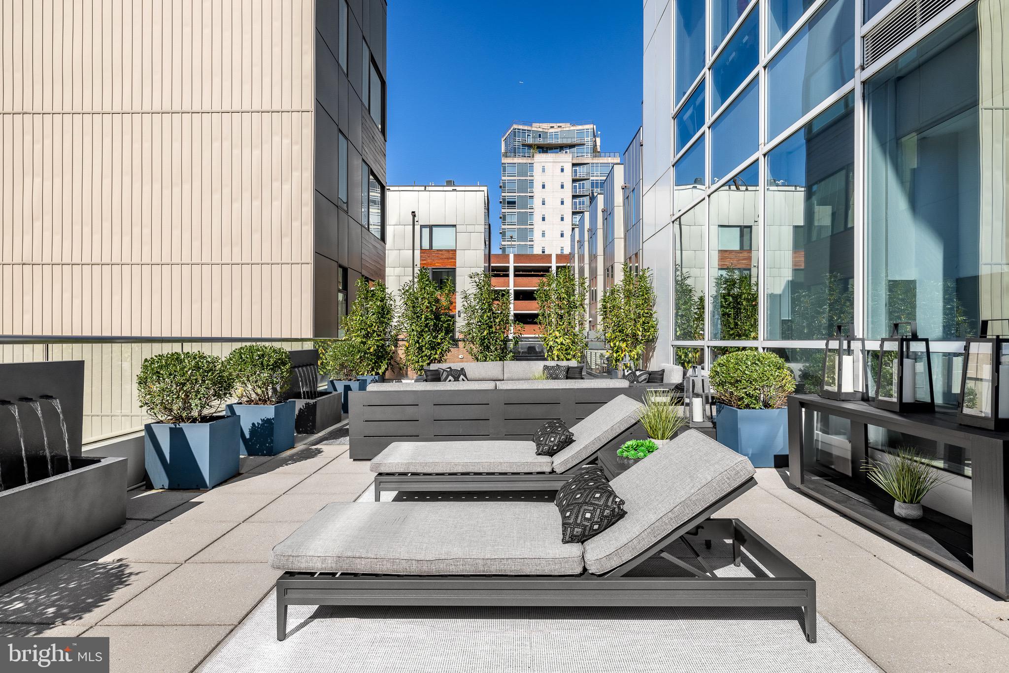 SOCIETY HILL - Residential