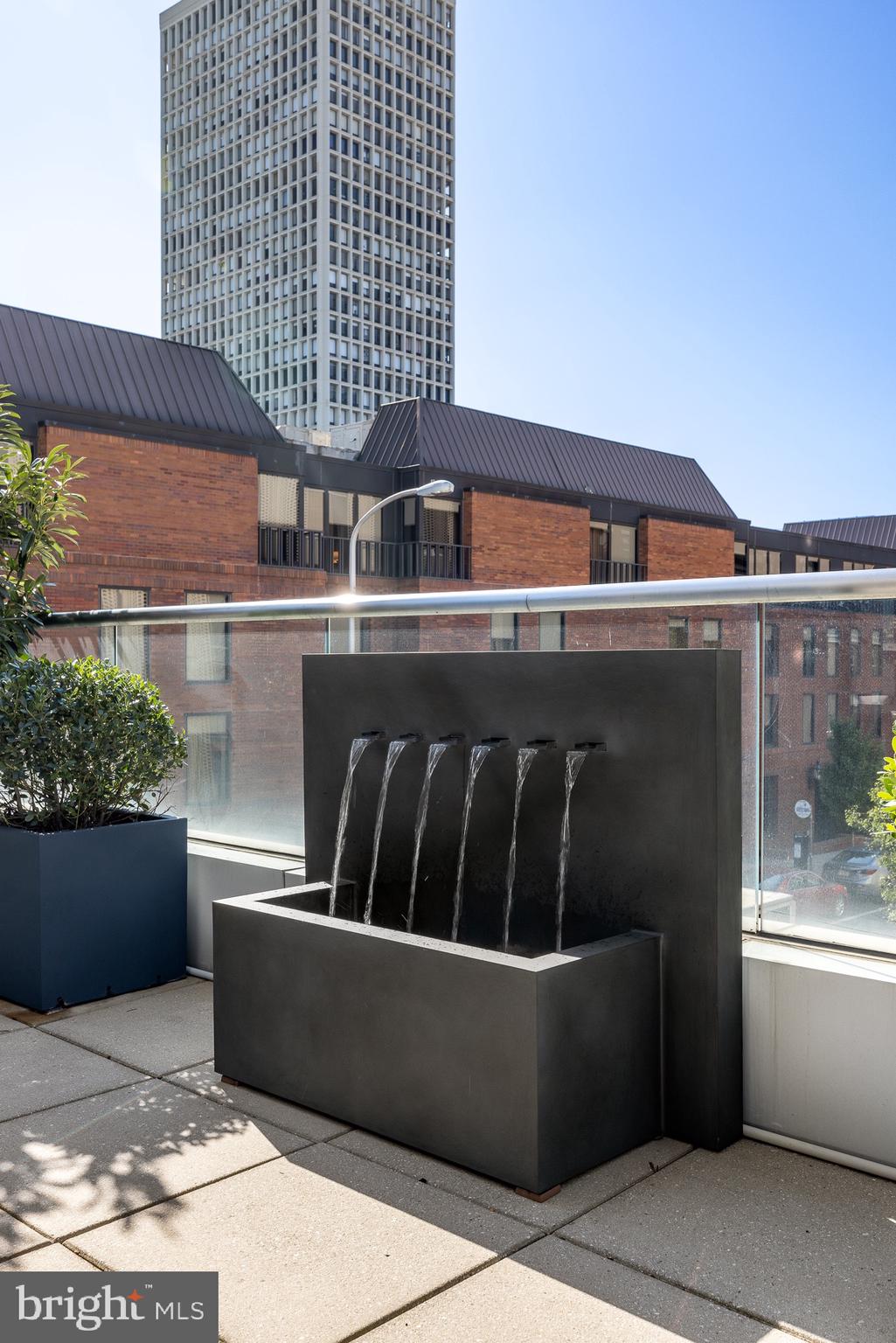 SOCIETY HILL - Residential