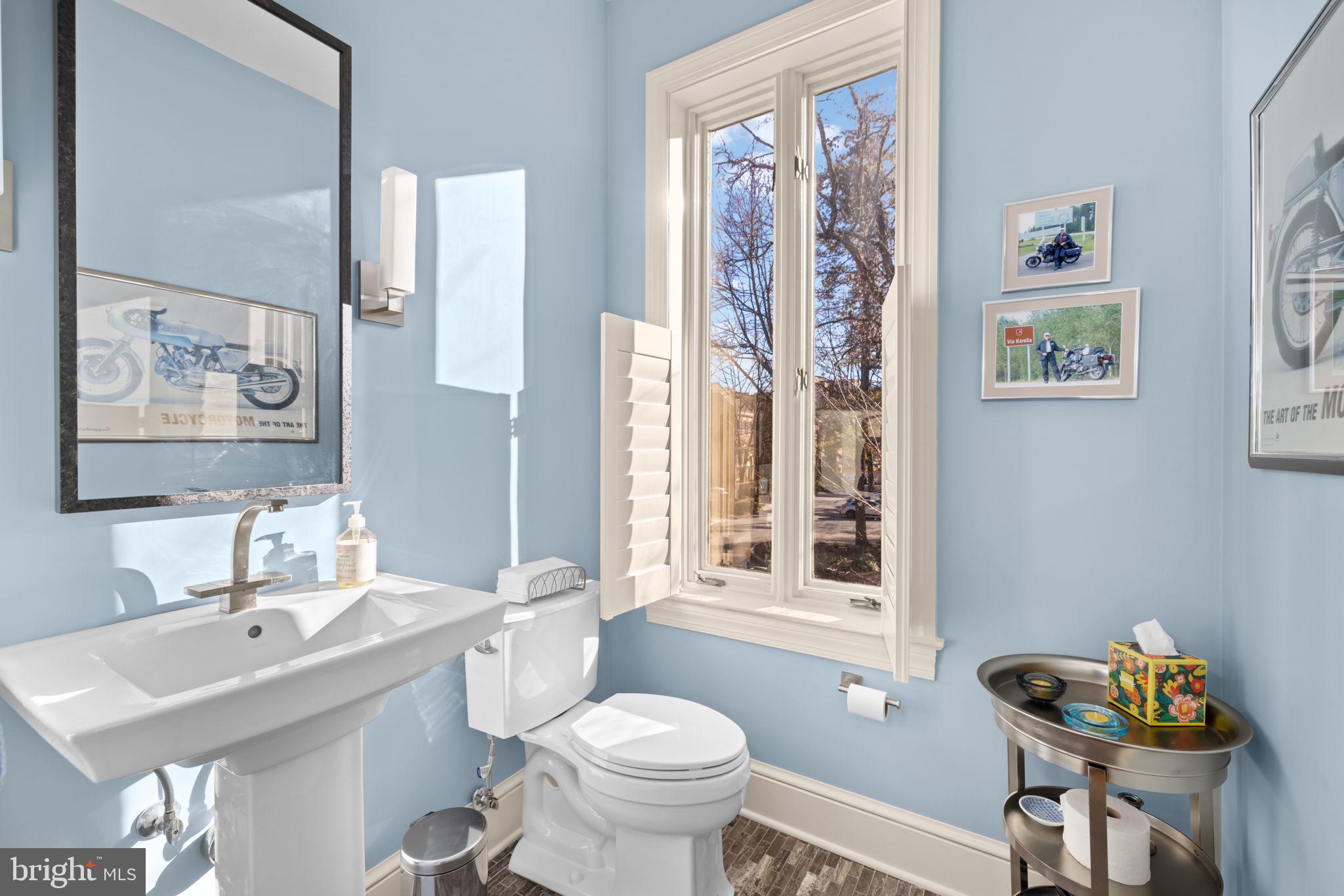 3988 GEORGETOWN COURT NW