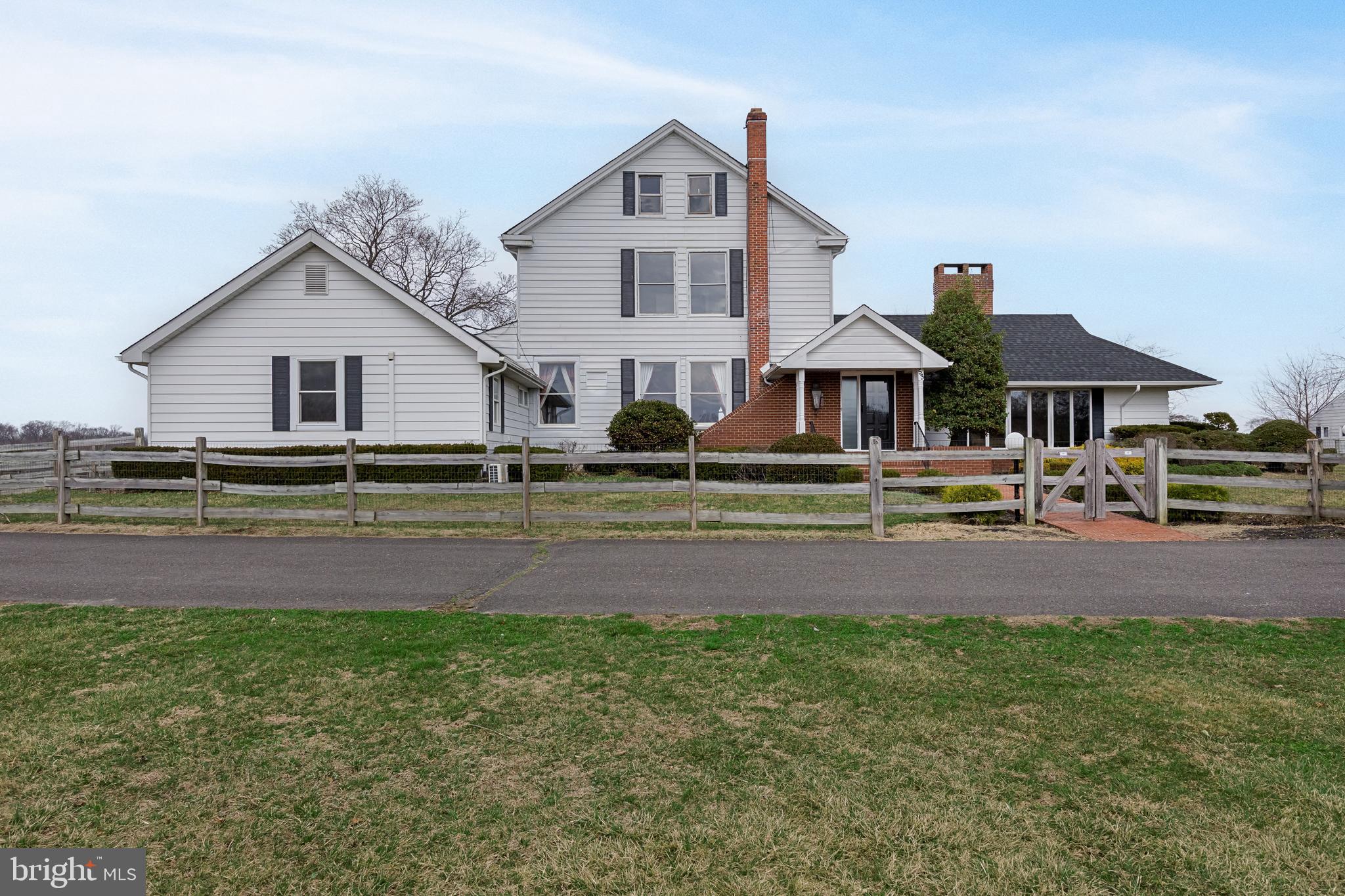 53 ARNEYS MOUNT ROAD