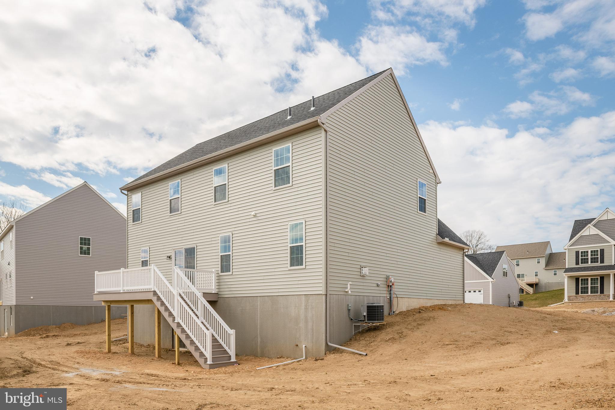 HIGHLAND RIDGE - Residential