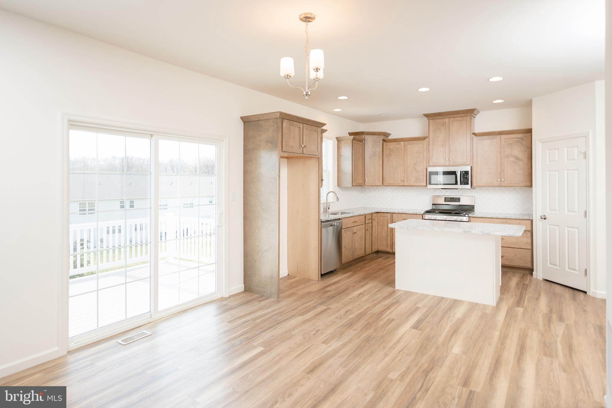 HIGHLAND RIDGE - Residential