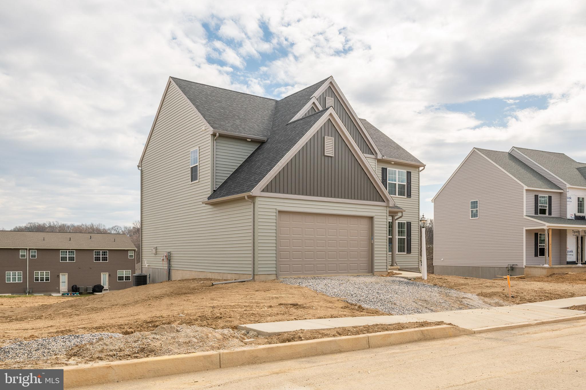 HIGHLAND RIDGE - Residential