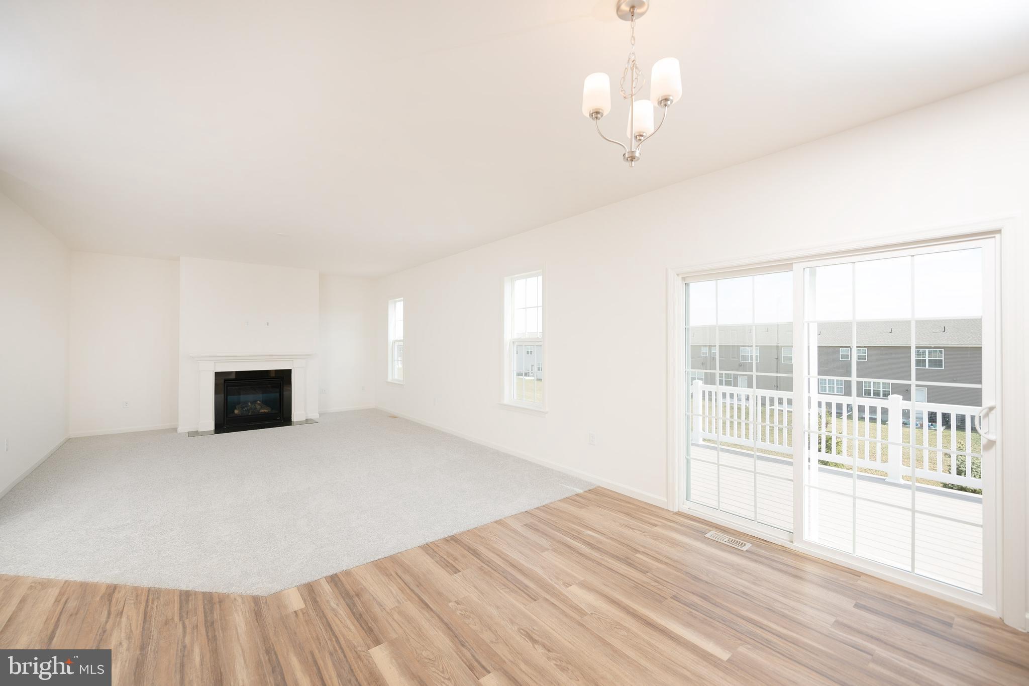 HIGHLAND RIDGE - Residential