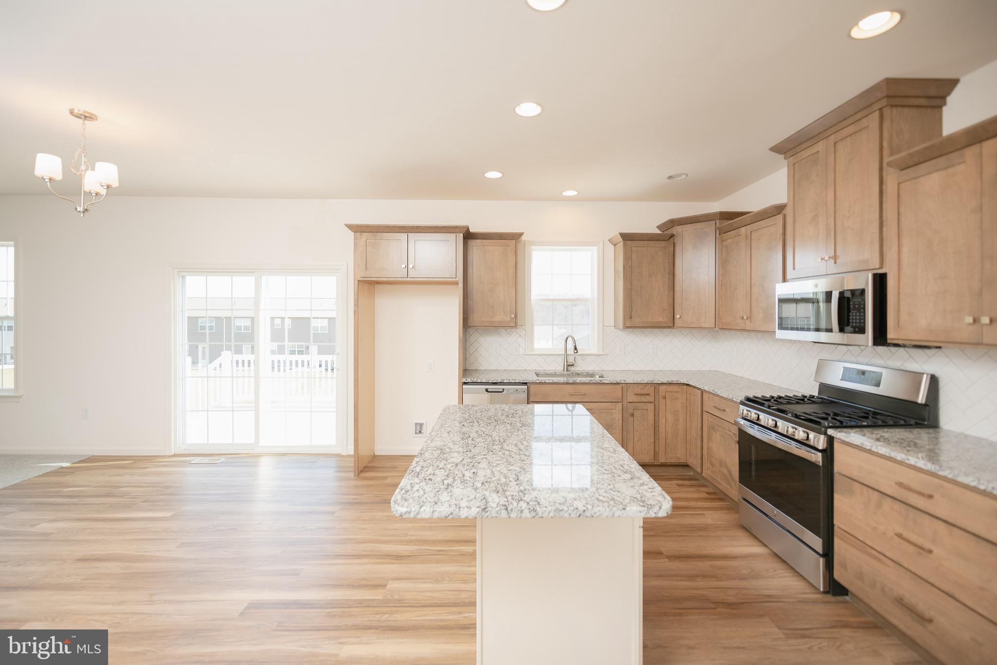 HIGHLAND RIDGE - Residential