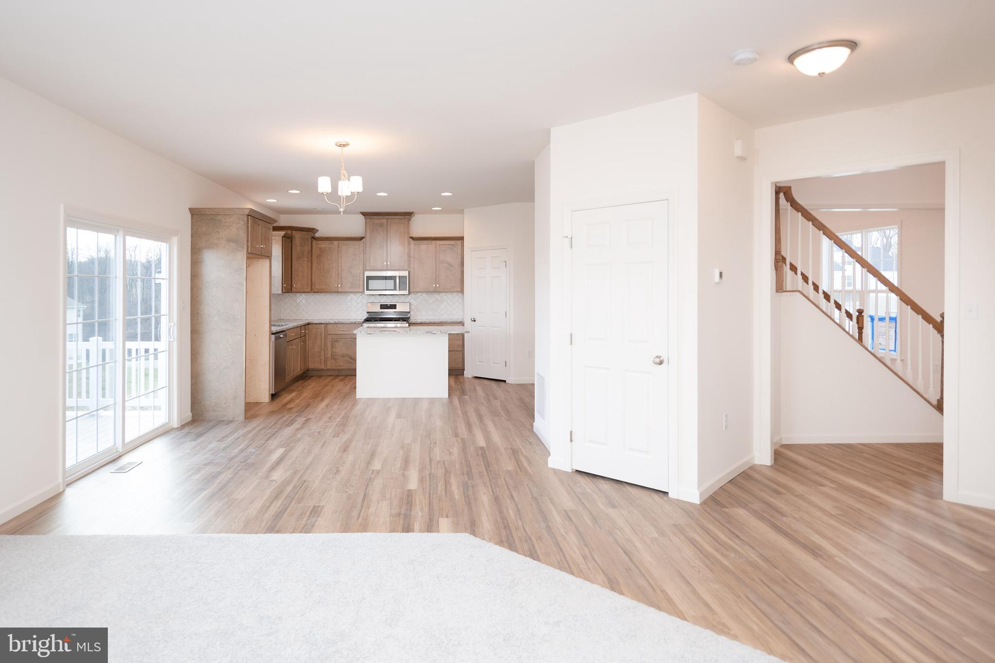 HIGHLAND RIDGE - Residential