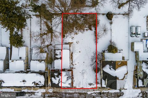 Townhouse For Sale - 315 Jones Avenue<br/> BURLINGTON, NJ 08016