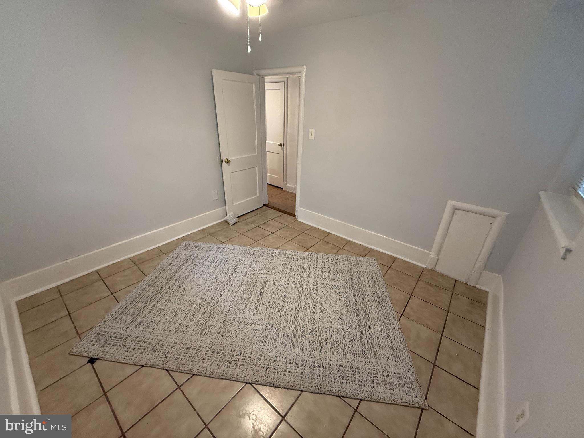 BEVERLY HILLS - Residential Lease