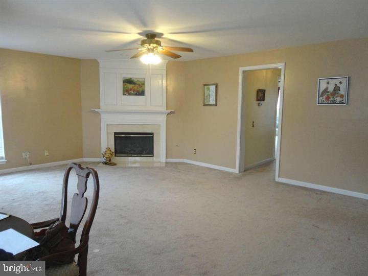 GUNSTON CORNER - Residential Lease